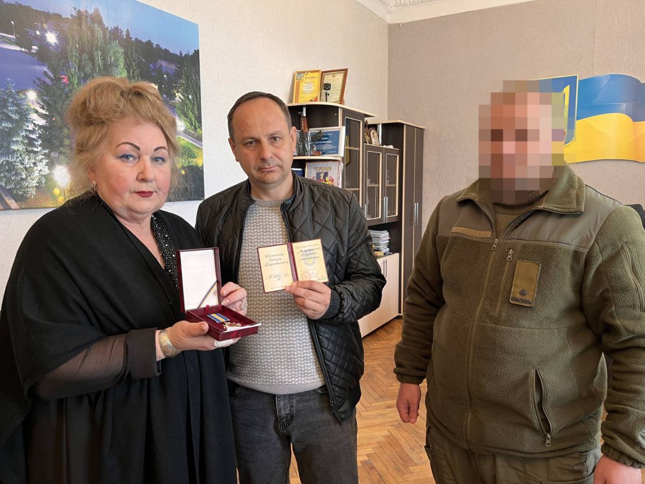 Матері загиблого захисника вручили орден