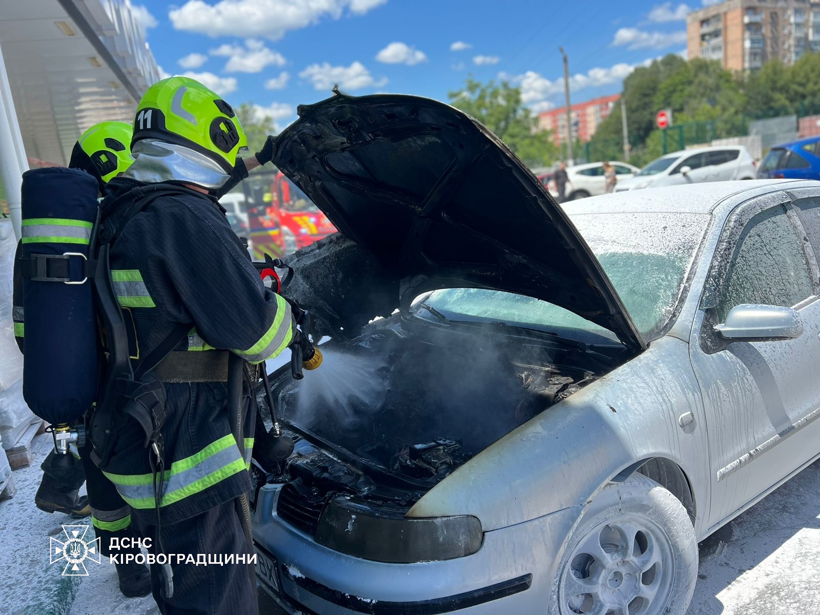 На Кіровоградщині рятували від пожежі авто
