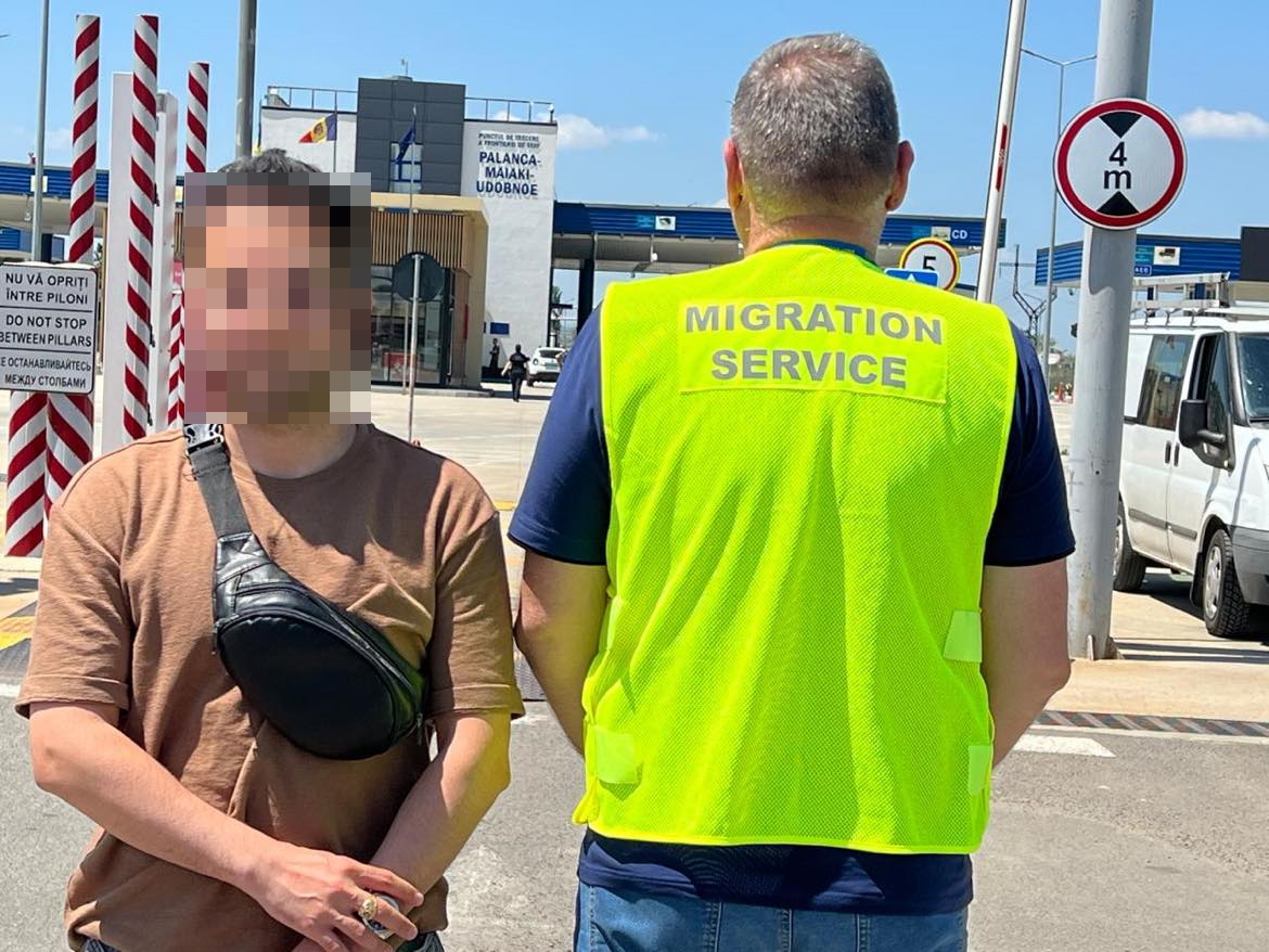 З Кіровоградщини видворили іноземця, який ховався від міграційників