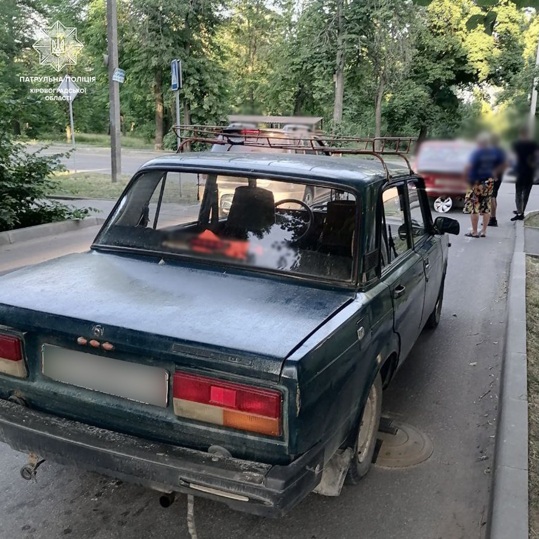 У Кропивницькому водій напідпитку вчинив ДТП та втік