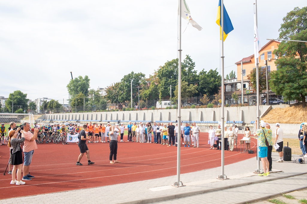 У Кропивницькому урочисто підняли олімпійський прапор