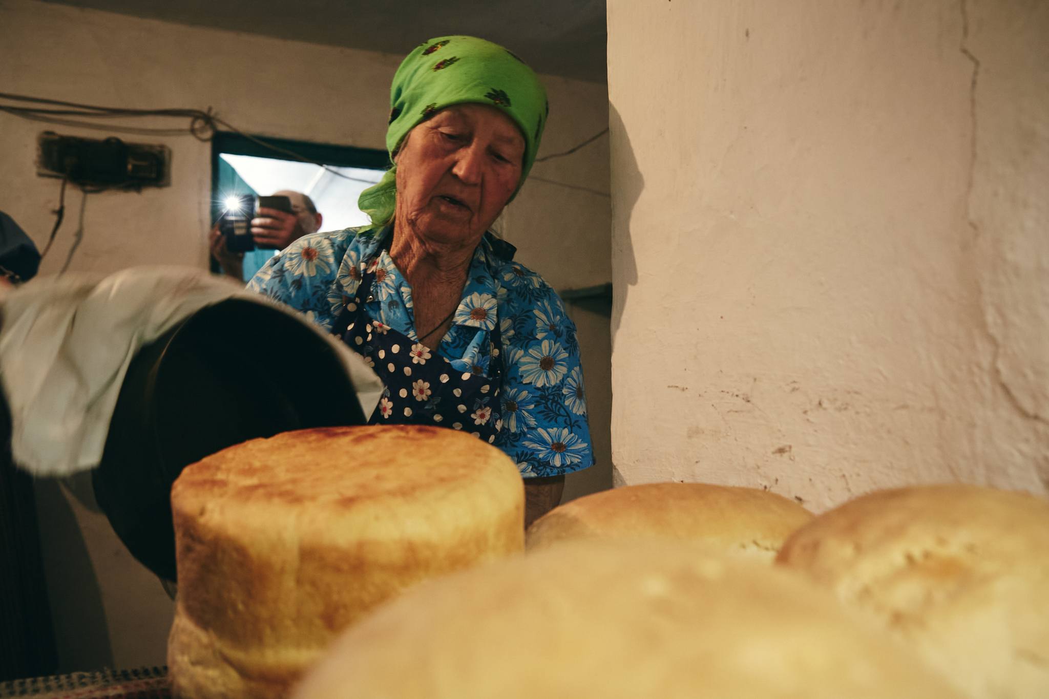 «Баба Єлька» презентує третю серiю про скарби Петрiвської громади