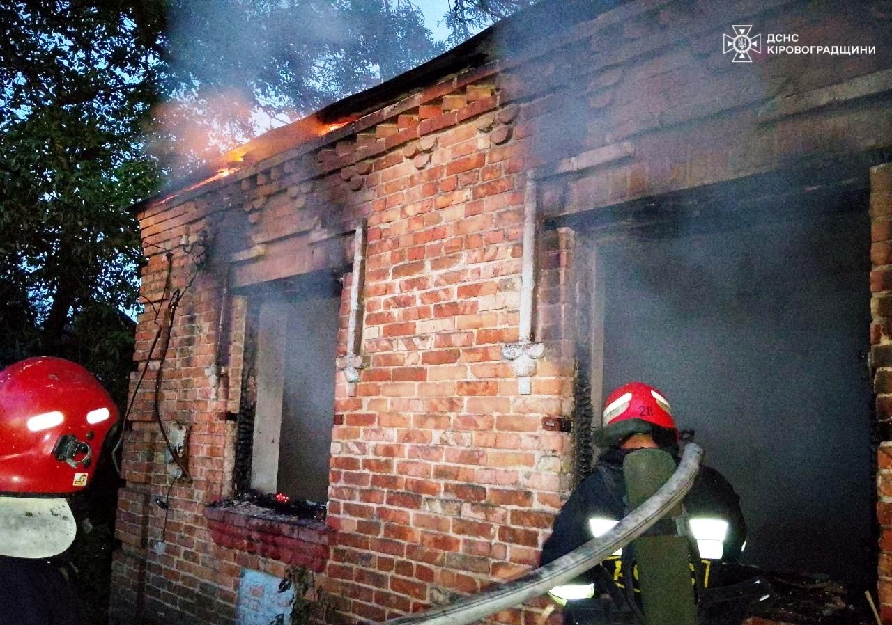 На Кіровоградщині горіли покинуті будинки