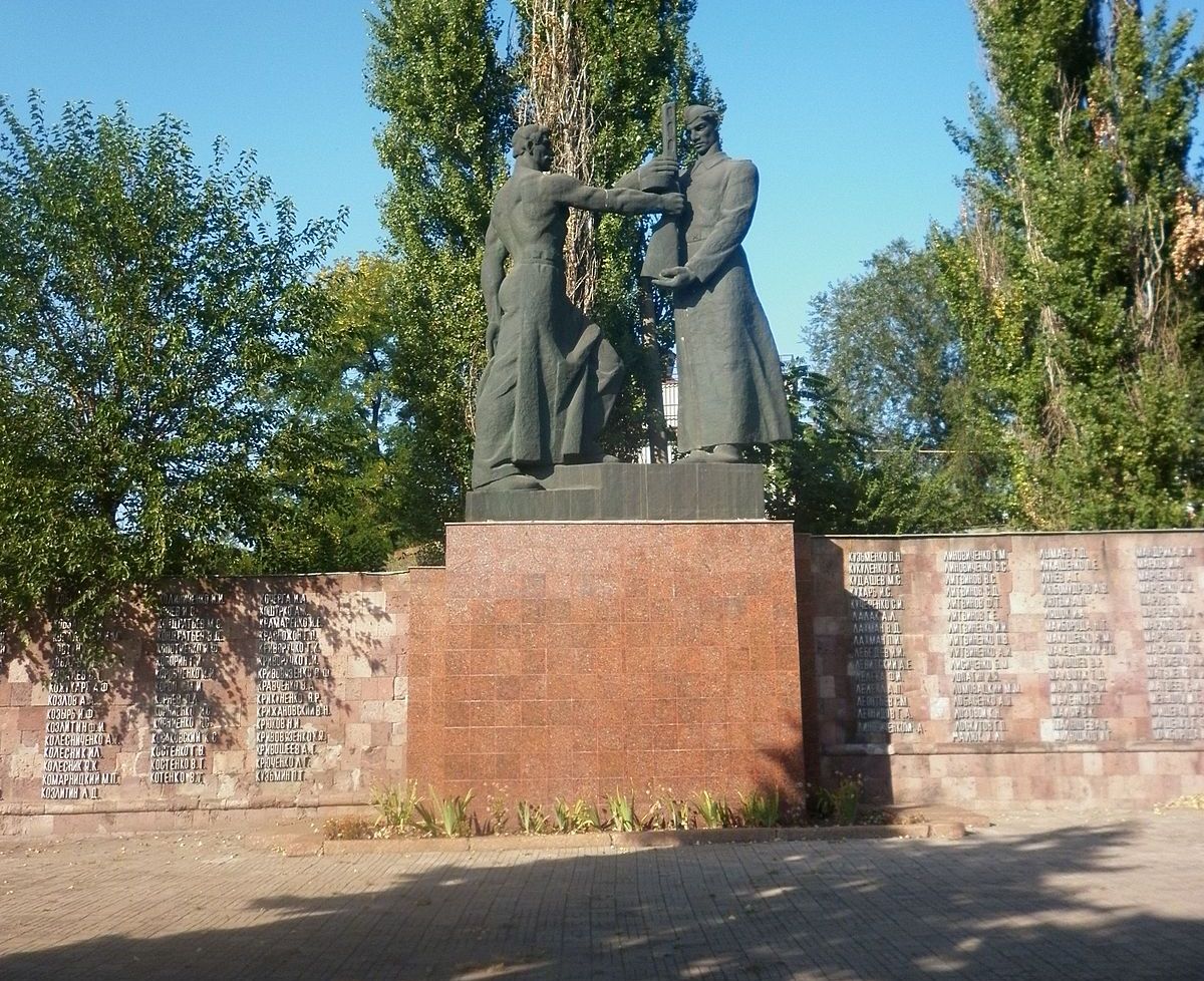 У Кропивницькому виникла необхiднiсть в демонтажу елементiв скверу