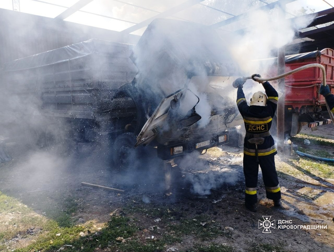 На Кіровоградщині згорів “Камаз”