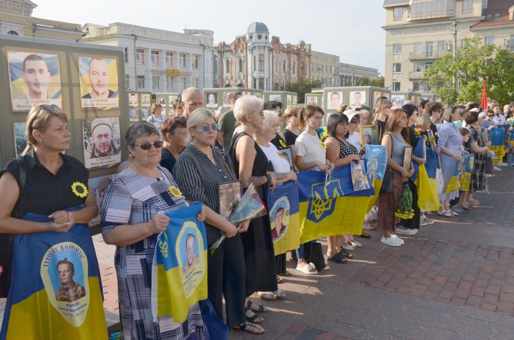 У Кропивницькому вшанували захисників, які загинули в боротьбі за Україну
