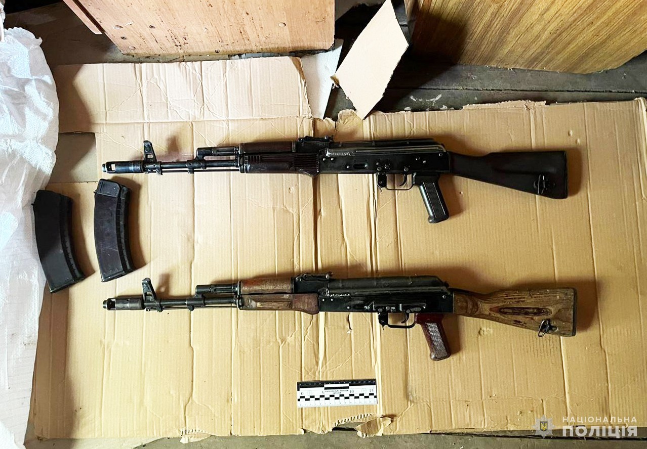 Житель Кіровоградщини запасався вдома зброєю та боєприпасами