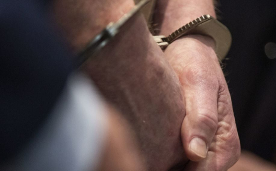 Кропивничанин під час сварки схопив опонента за носа