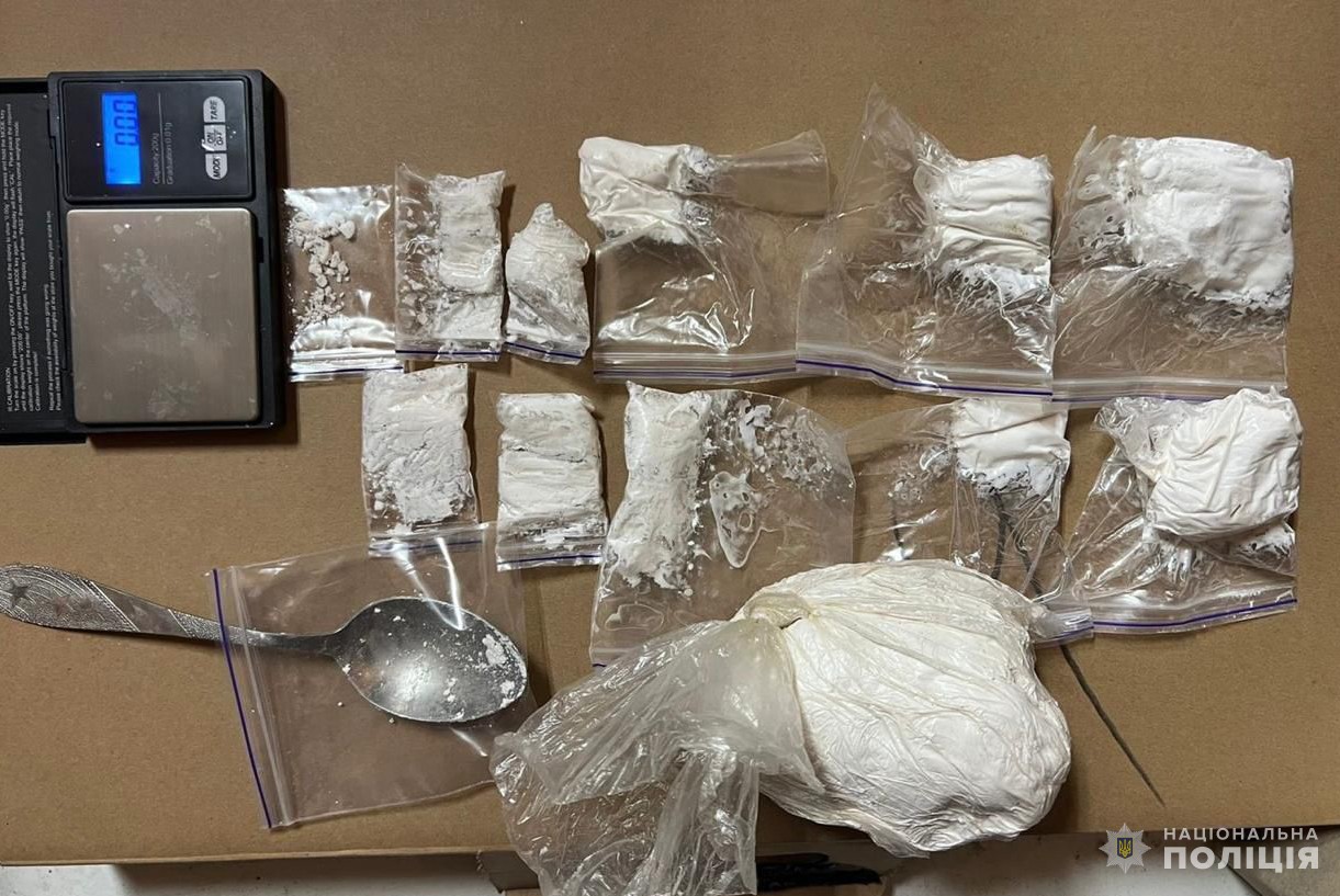 У Кропивницькому поліцейські викрили продавців наркотиків з “товаром” на 360 тисяч гривень