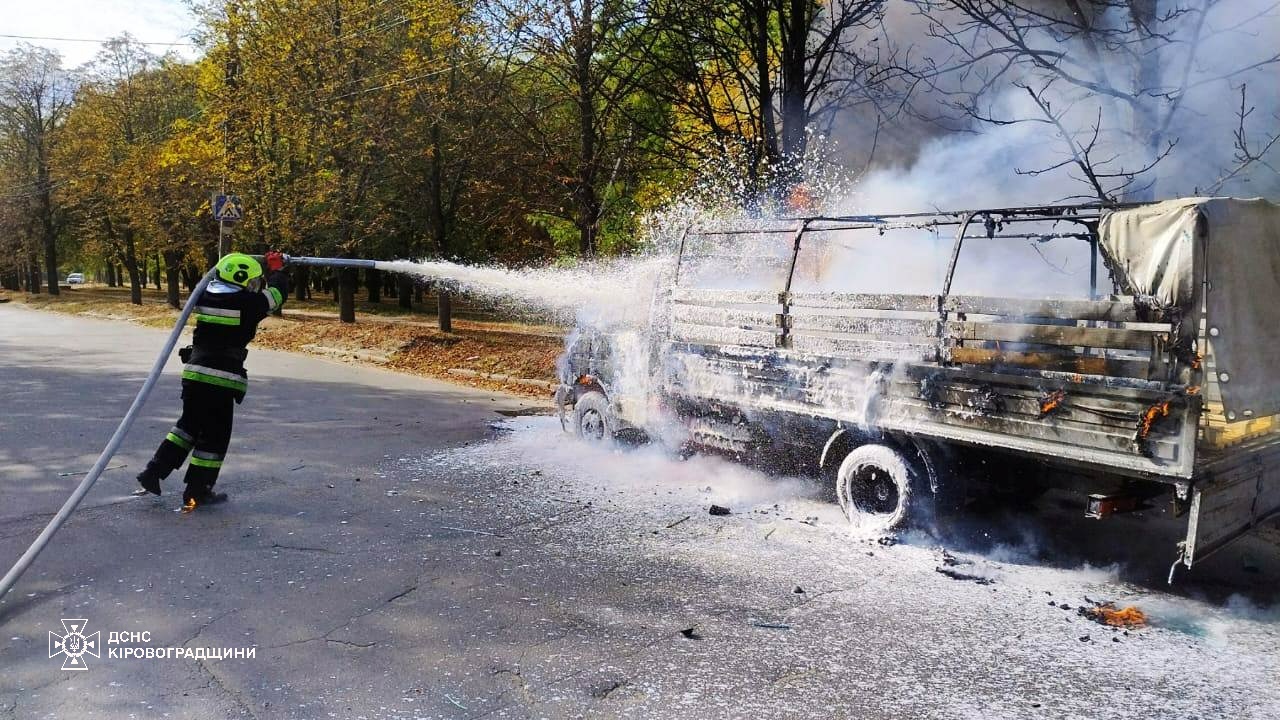 У Кропивницькому згорiв вантажний автомобiль