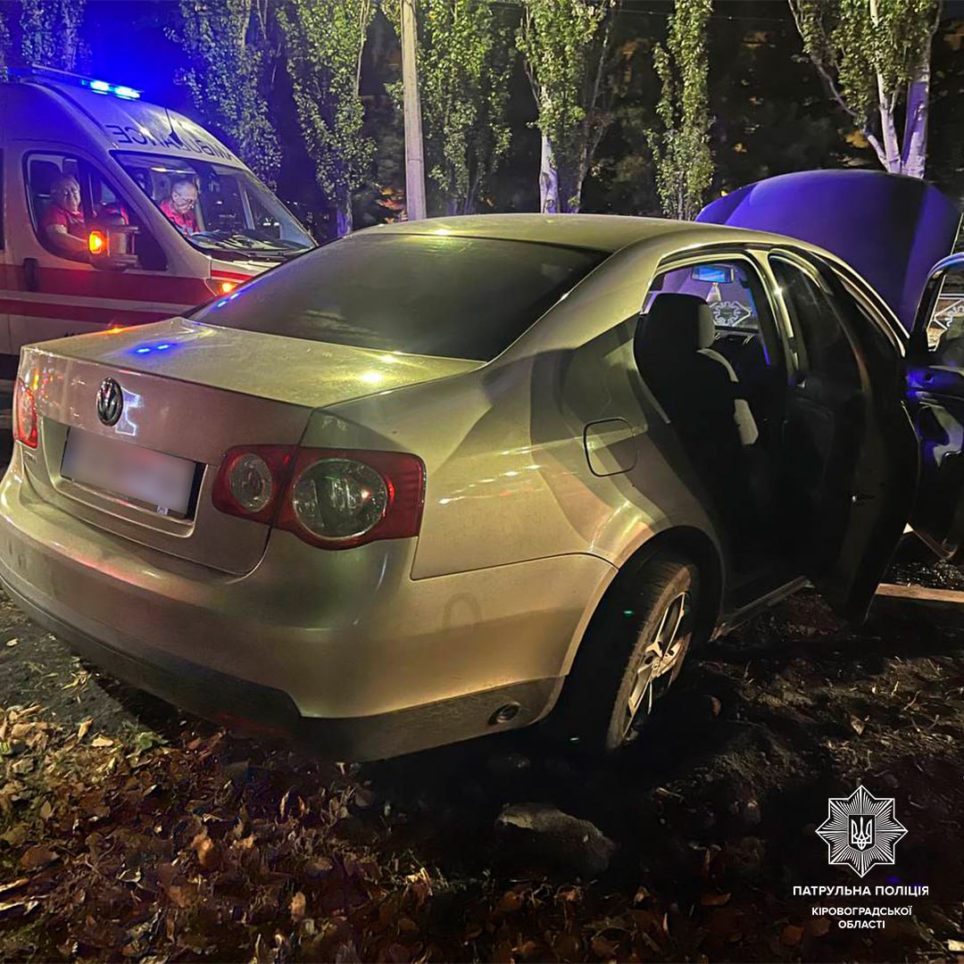 Нетверезий водiй вилетiв з дороги в Кропивницькому