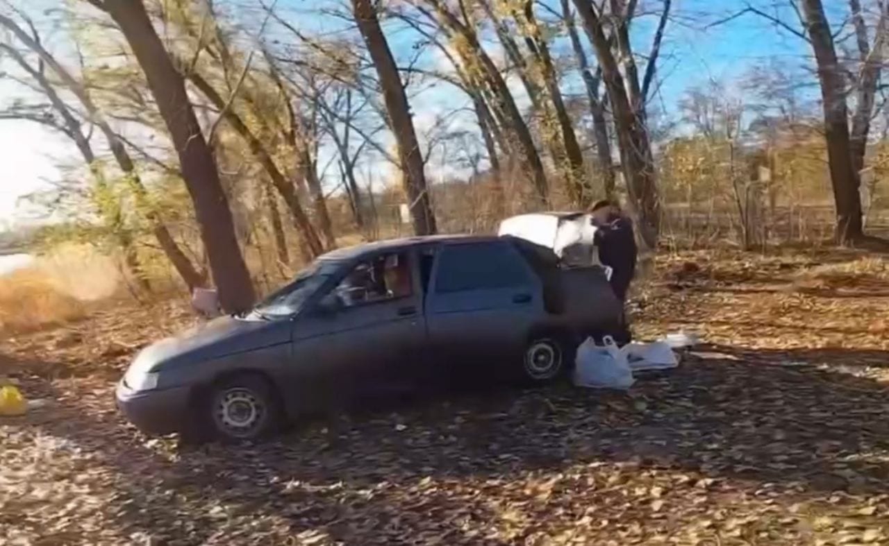 Викинув сміття біля ставка: порушника з Кіровоградщини оштрафують