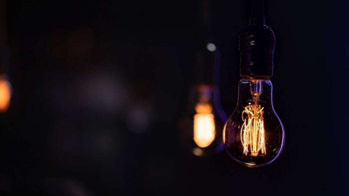 На Кіровоградщині діють аварійні відключення світла