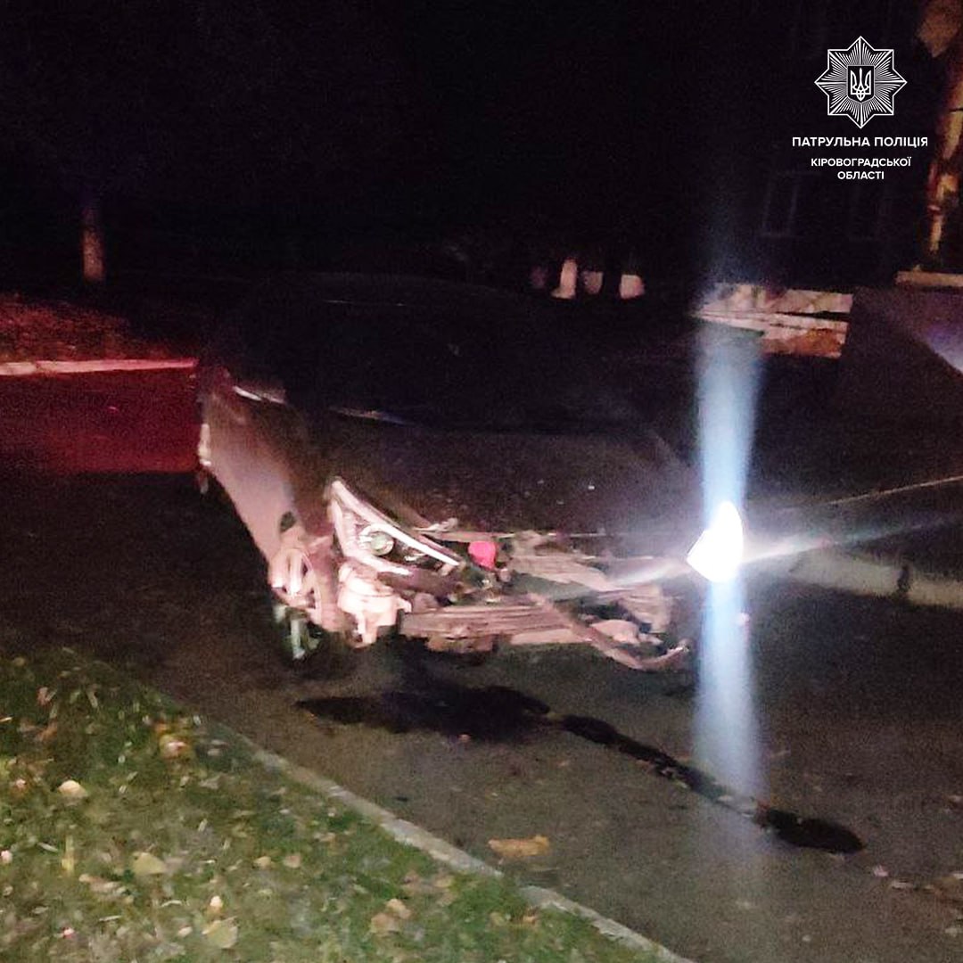 У Кропивницькому водій влетів у паркан