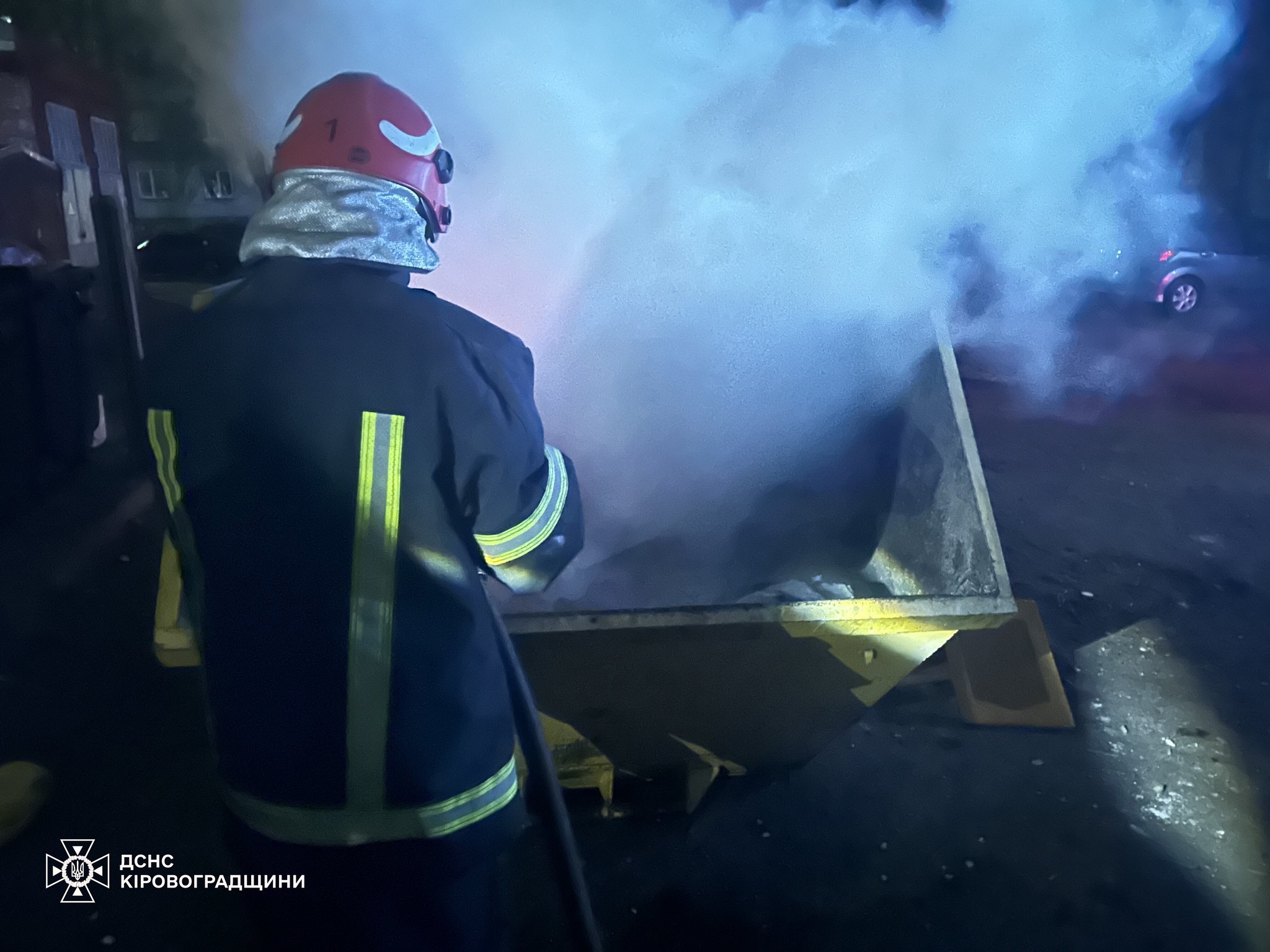 Лазня, гараж та автомобіль “Рено” горіли на Кіровоградщині