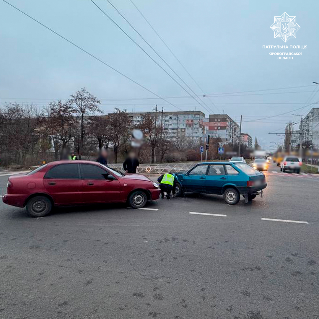 У місті Кропивницькому двоє водіїв не змогли поділити перехрестя