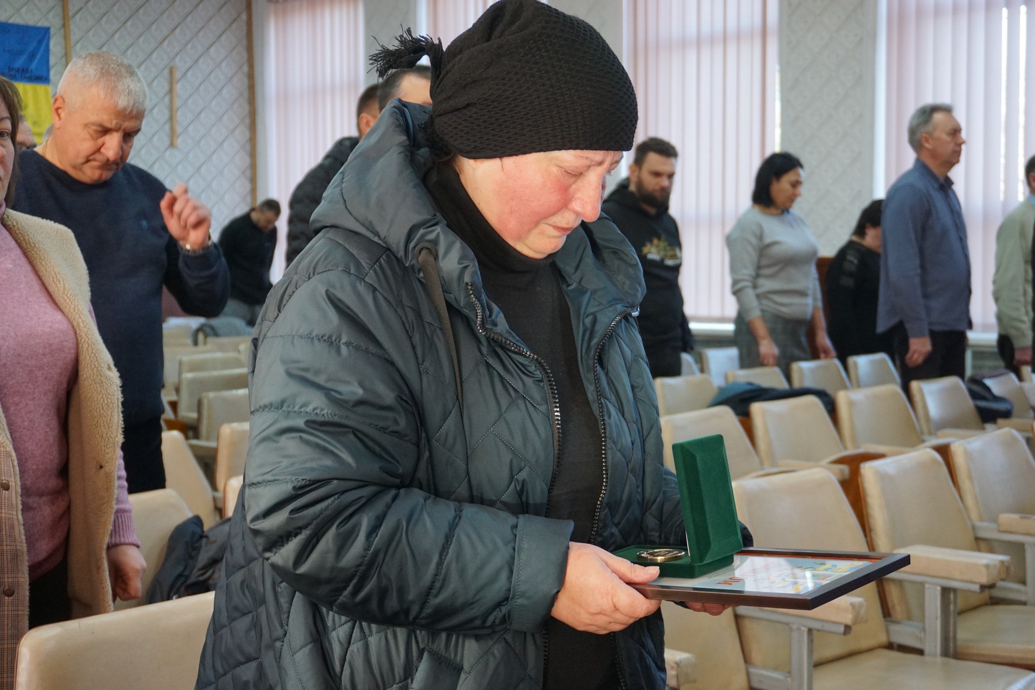 В громадi на Кiровоградщинi посмертно вiдзначили полеглих Героїв