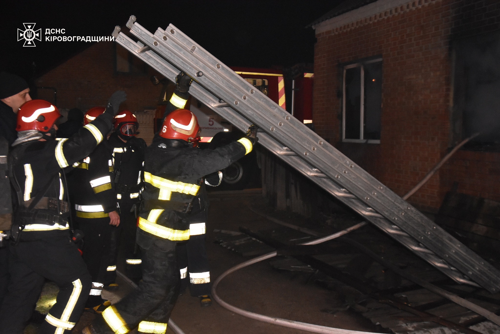Вогнеборці Кіровоградщини п`ять разів виїжджали на пожежі