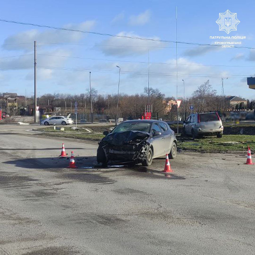 Неподалік Кропивницького водій Renault спричинив ДТП