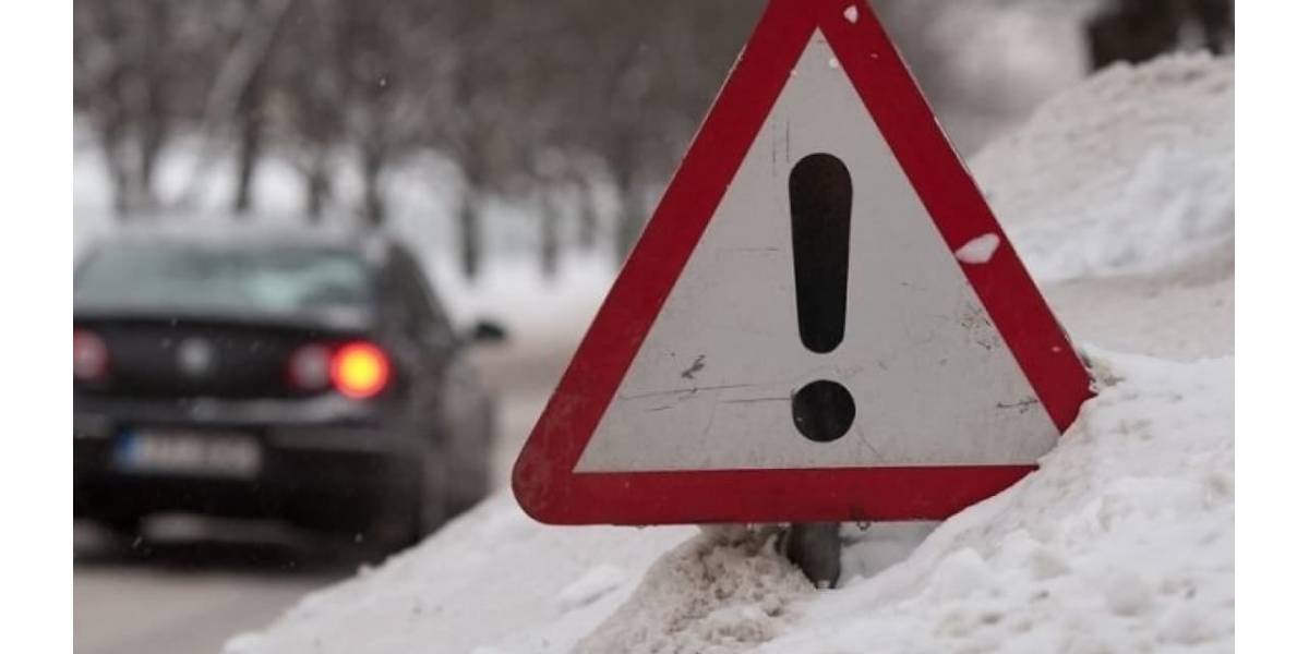 На Кіровоградщині через пориви вітру та ожеледицю оголосили штормове попередження