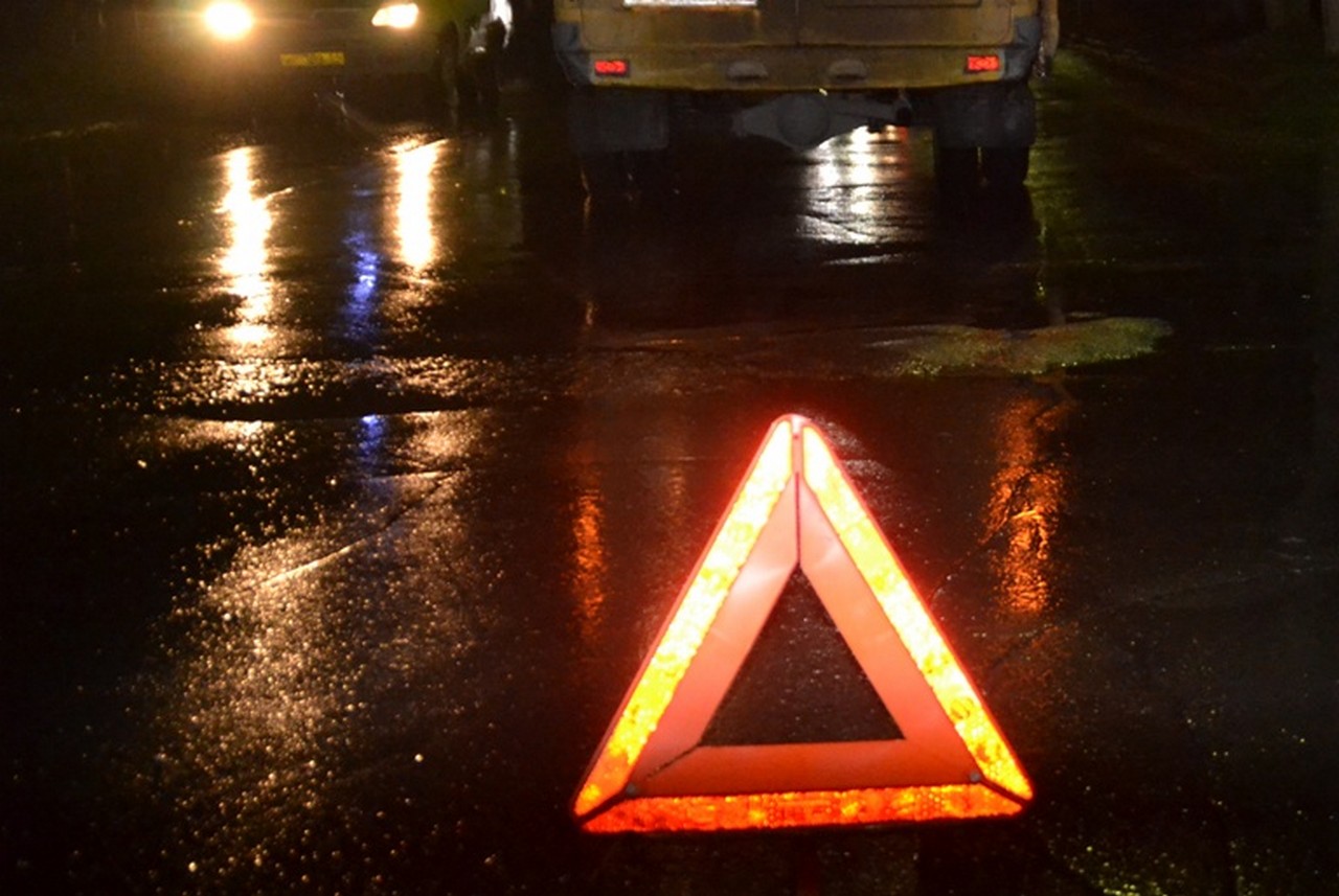 На Кіровоградщині мікроавтобус злетів у кювет: є постраждалі