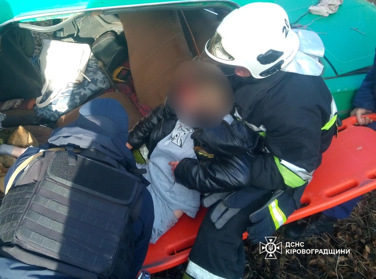 На Кіровоградщині сталася аварія: постраждала сім’я, серед них двоє дітей