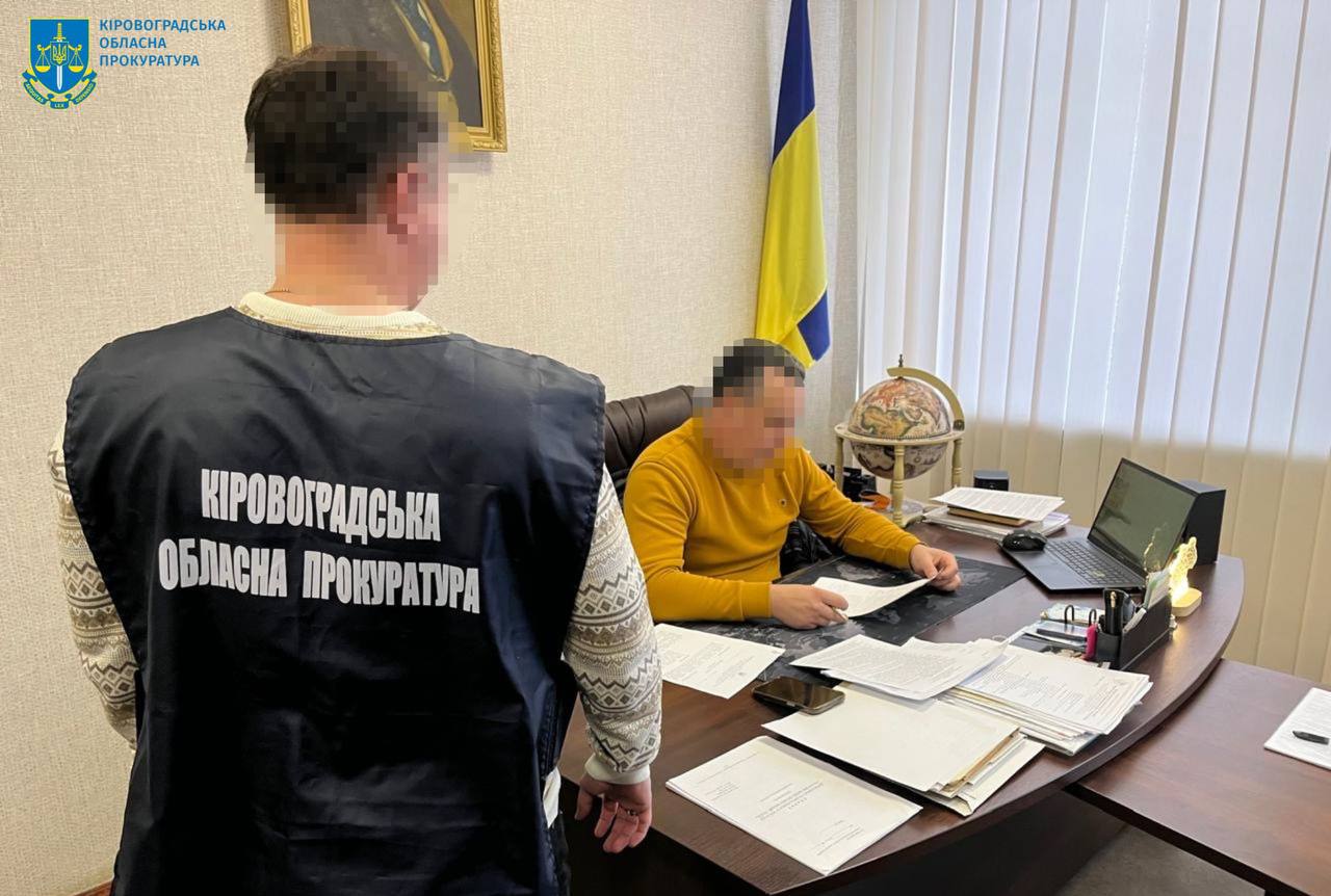 Підрядник з Кіровоградщини додатково “заробив” понад 100 тис. гривень під час ремонту навчального закладу