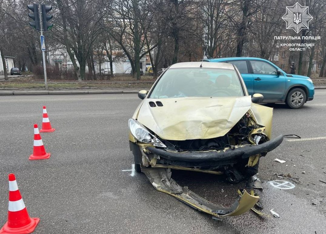 У Кропивницькому водійка легковика Peugeot спричинила ДТП