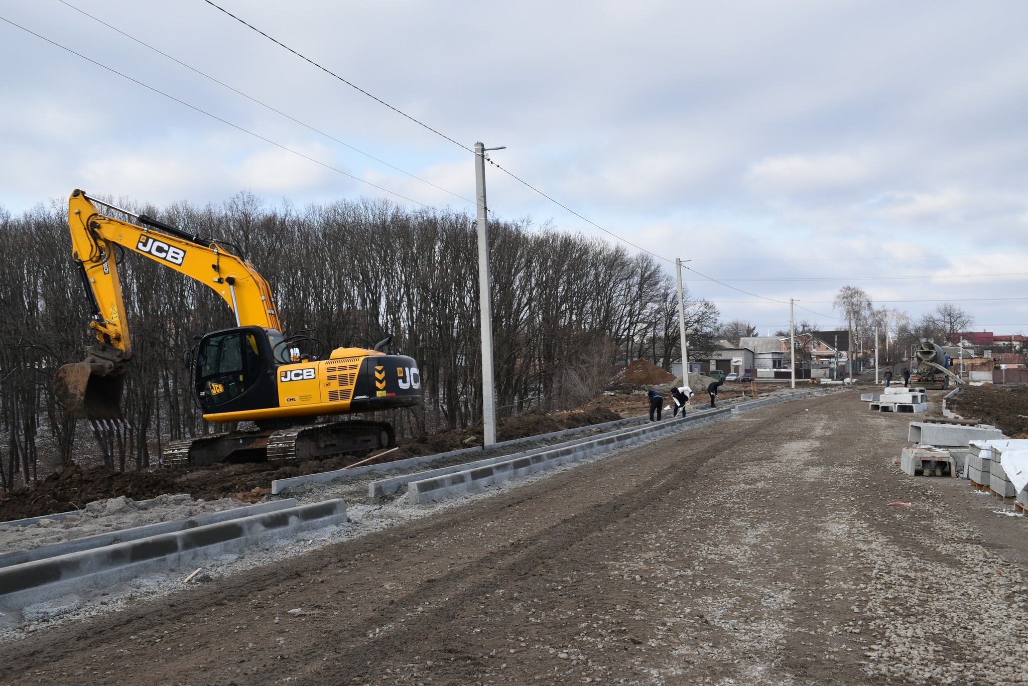 У Кропивницькому завершують ремонт дамби, яка поєднує два мiкрорайони (ФОТО)