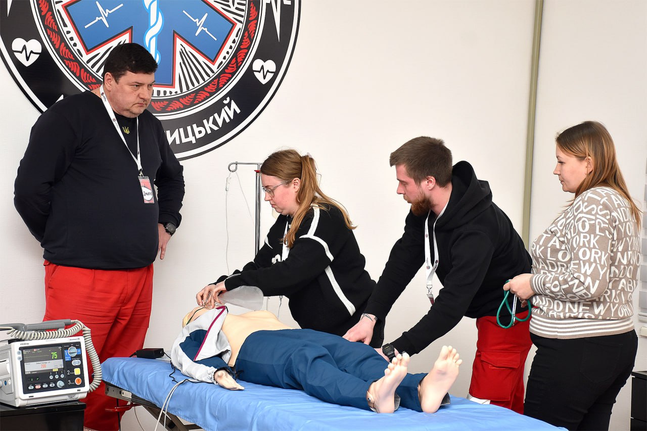 Обласна «екстренка» планує пiдготувати 400 парамедикiв за три роки