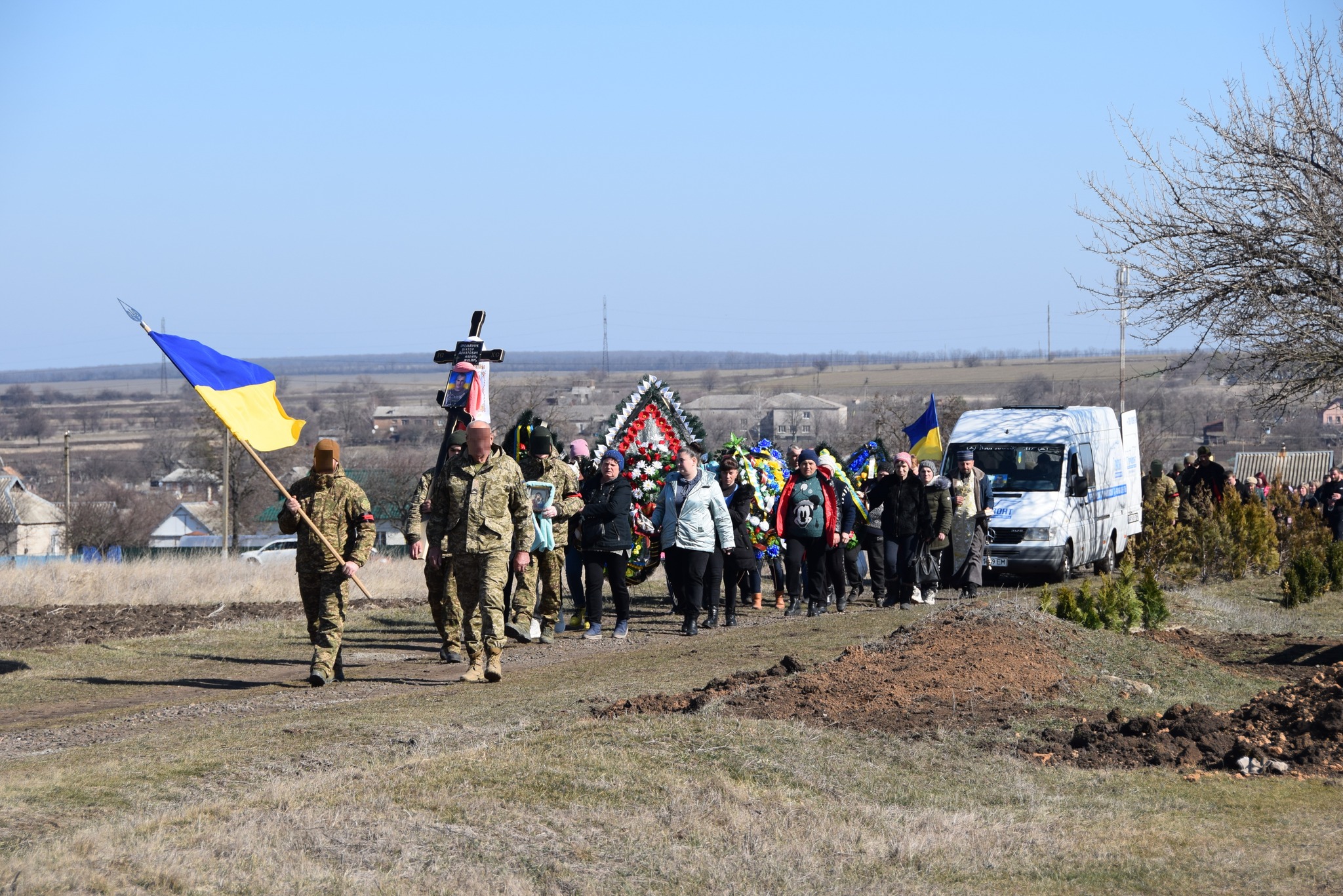 У громаді на Кіровоградщині провели в останню дорогу Героя