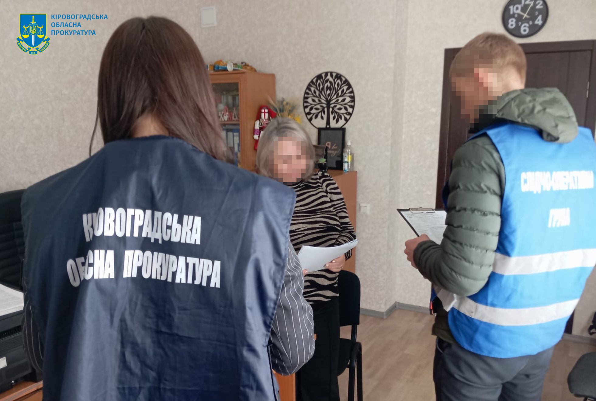 Посадовиця з Кіровоградщини спричинила понад 400 тисяч гривень збитків державі