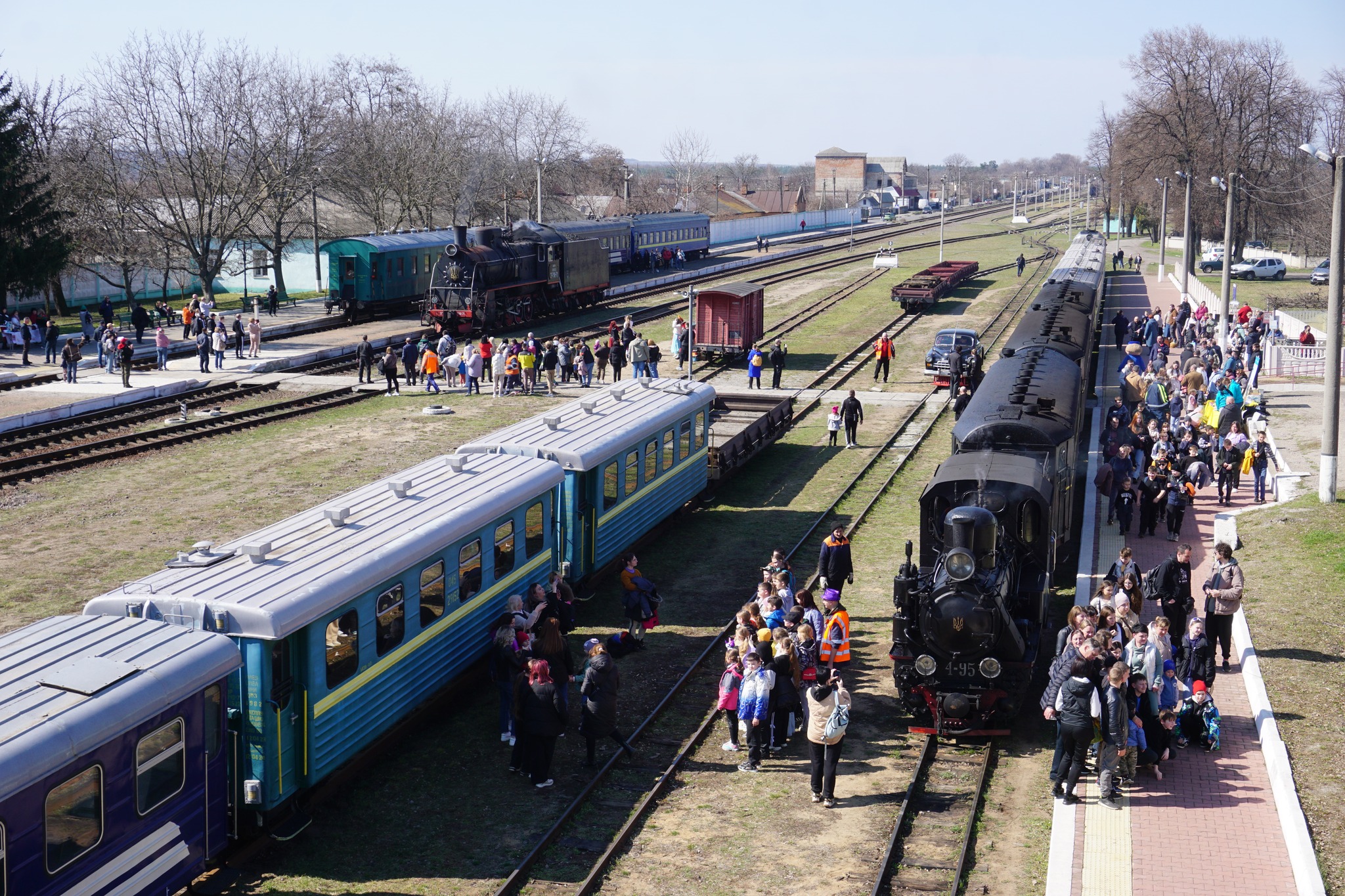 Вузькоколiйка Кiровоградщини зiбрала понад 300 мандрiвникiв з усієї України