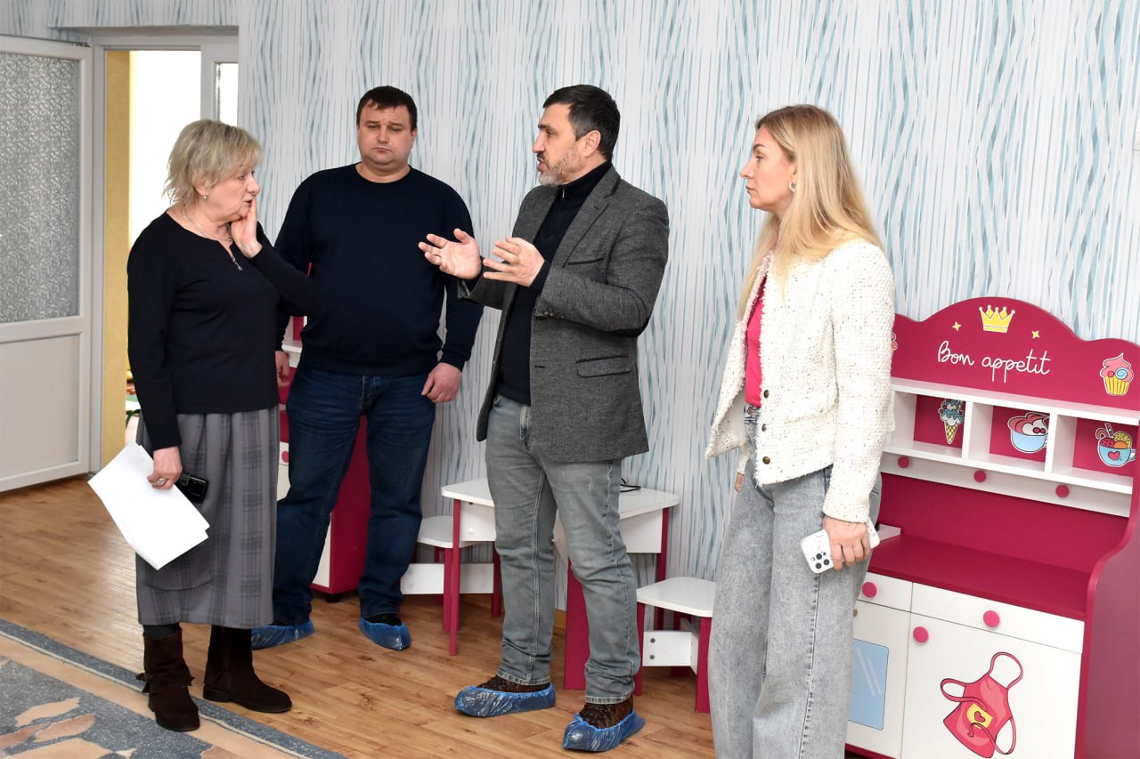 Обласна рада та волонтери розглядають шляхи підтримки регіонального центру реабілітації дітей