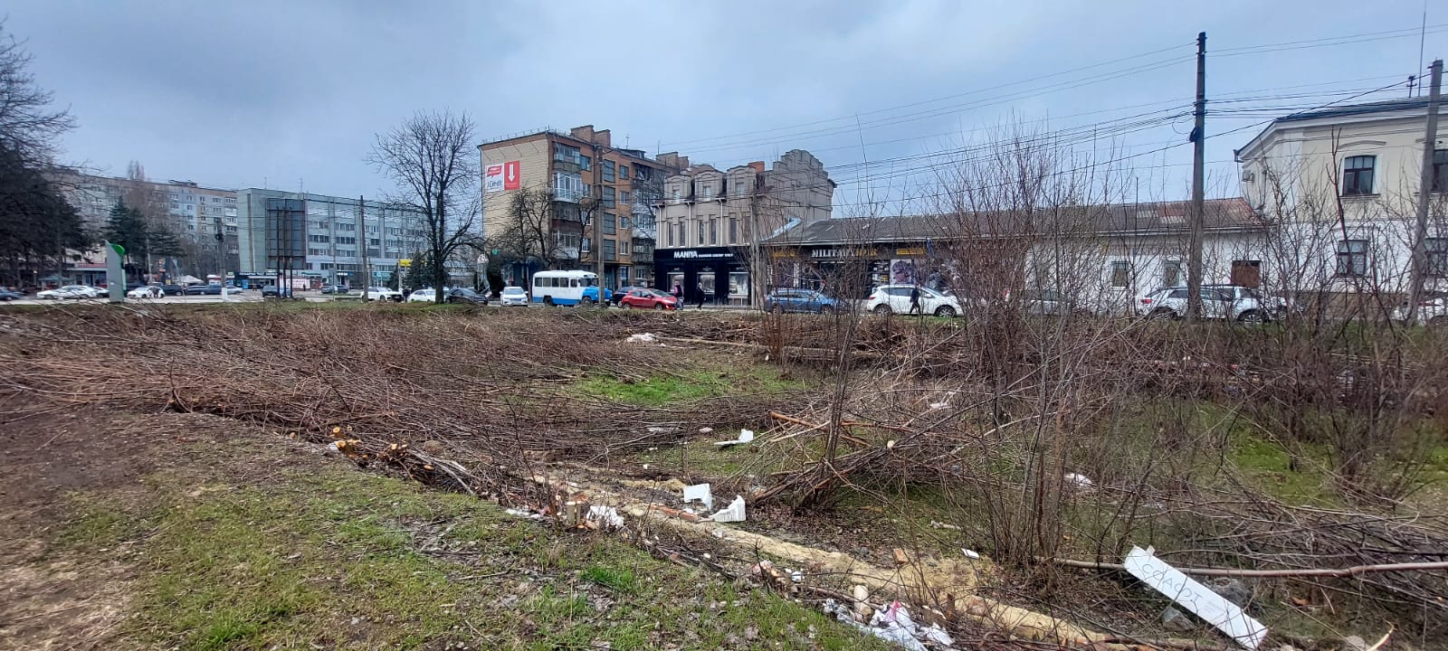 Бiля центрального ДРАЦСу в Кропивницькому, планують облаштувати стоянку