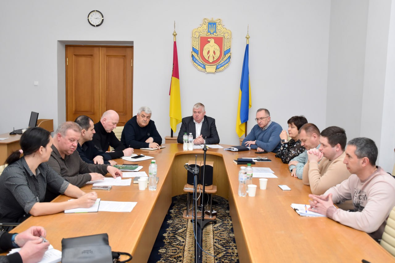 В обласній раді розглянули проблемні питання функціонування комунальних медичних закладів