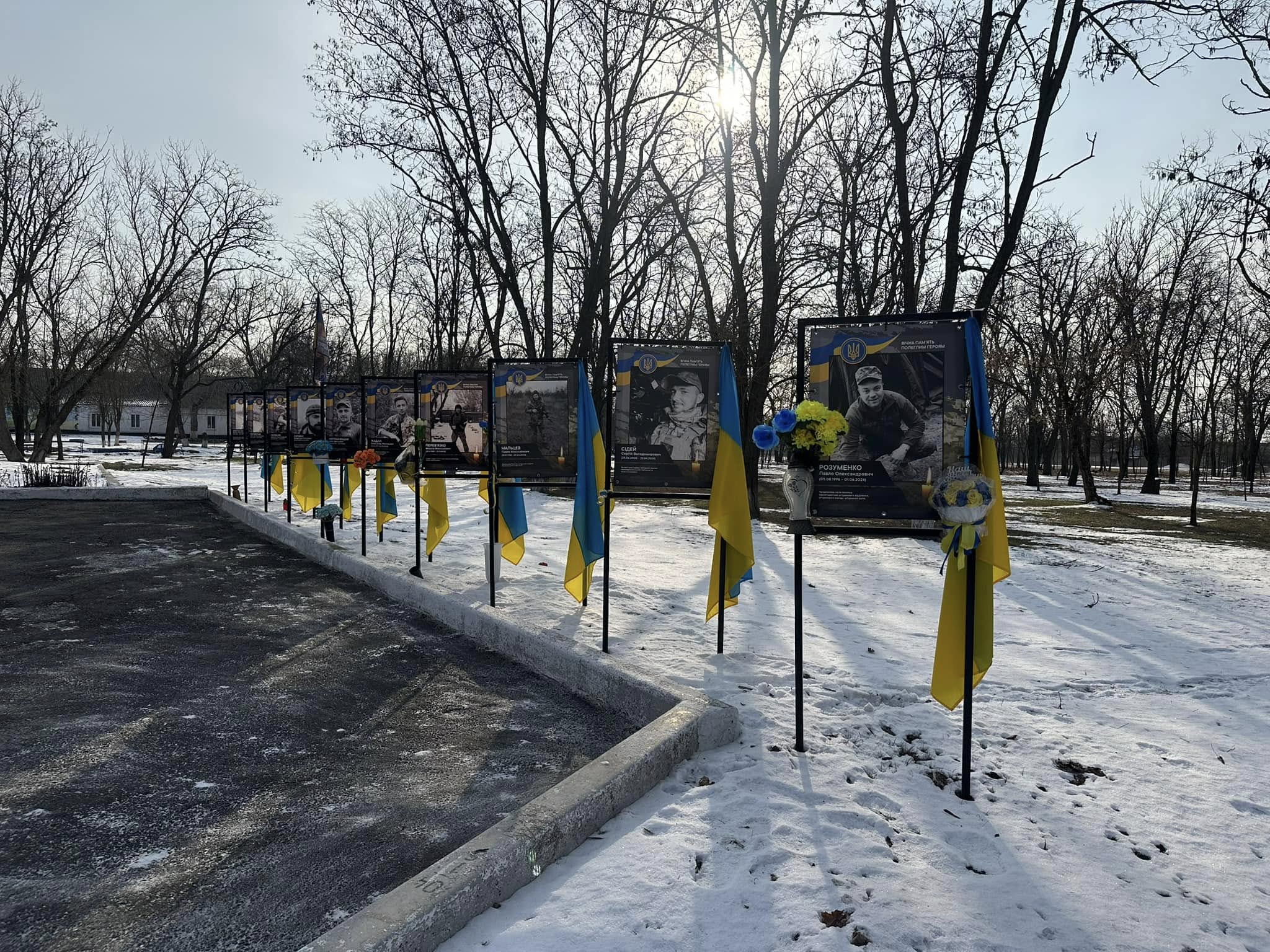 У громаді на Кіровоградщині вандали зірвали плакат з загиблим воїном
