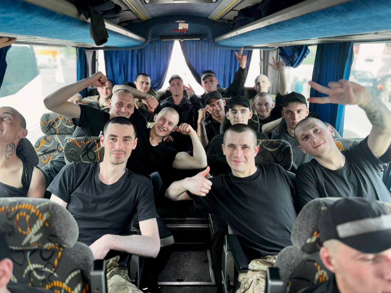 Стало вiдомо про повернення з полону ще двох воїнiв з Кiровоградщини