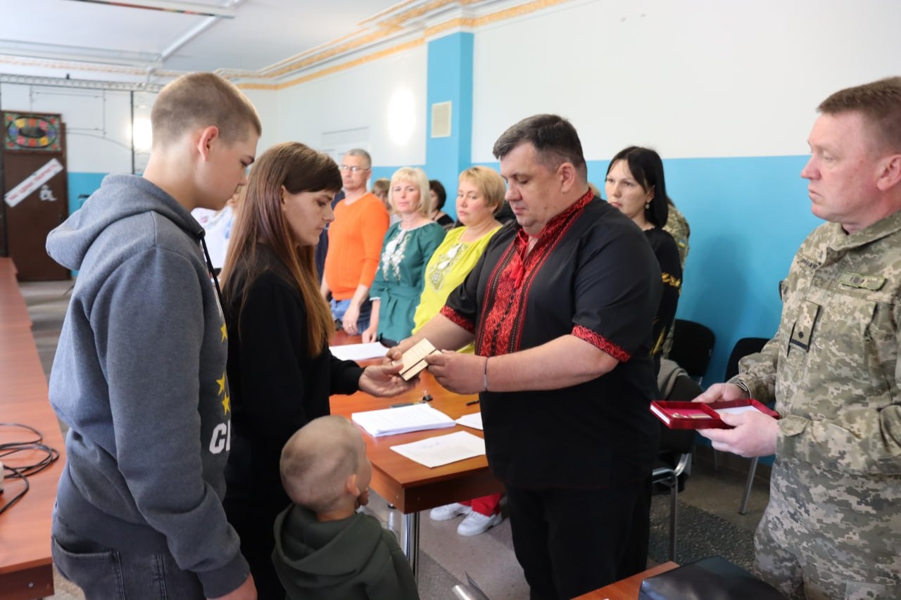 За мужнiсть нагородили полеглих воїнiв з Кiровоградщини