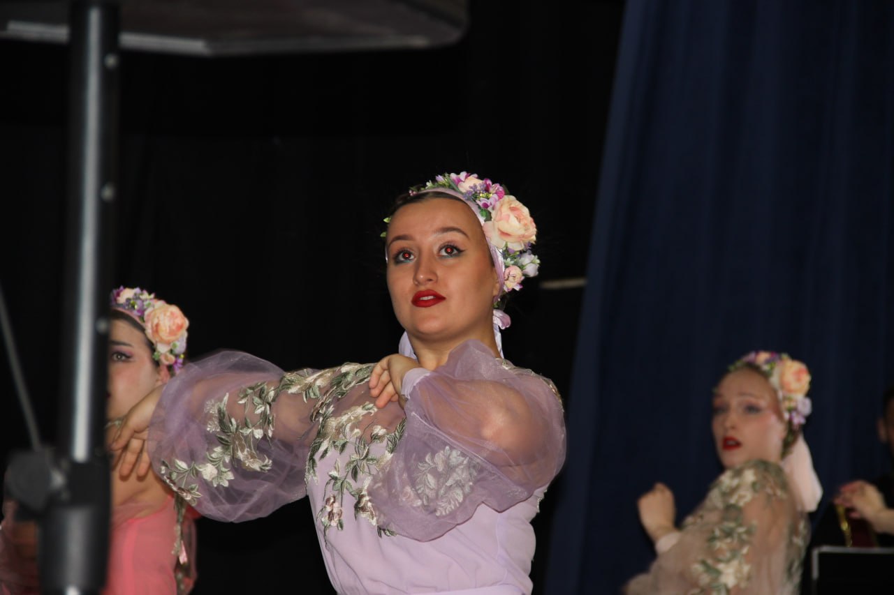 Кропивницьких матерів привітали “Зоряни” (ФОТО)