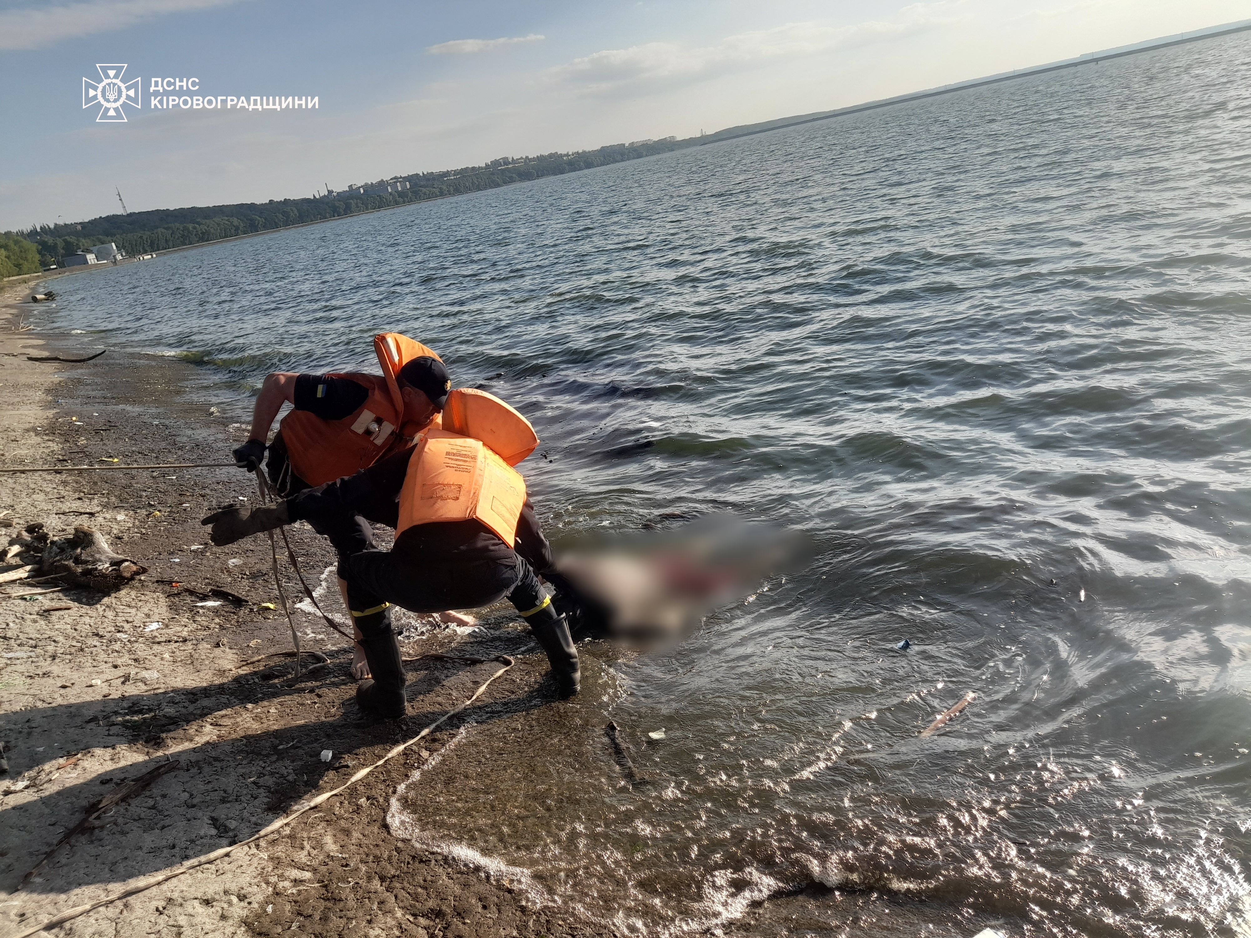 Рятувальники Кiровоградщини дiстали з водосховища тiло невiдомого чоловiка