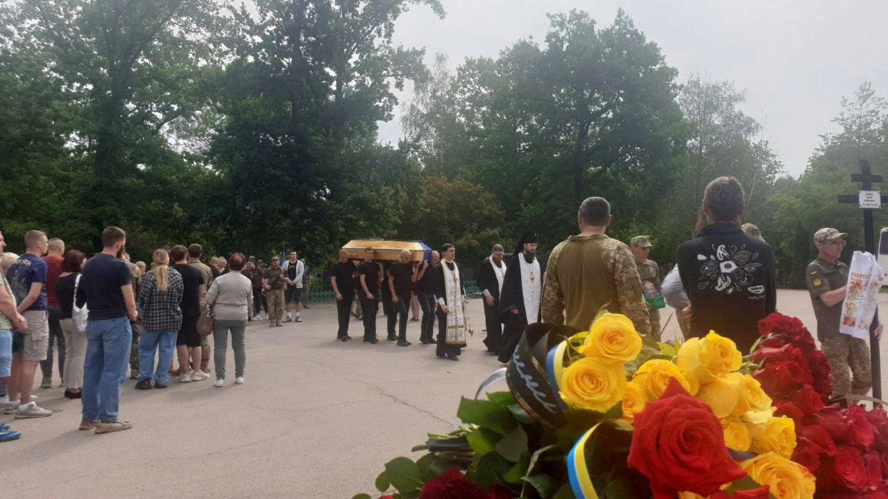 У Кропивницькому попрощалися з Героями-захисниками