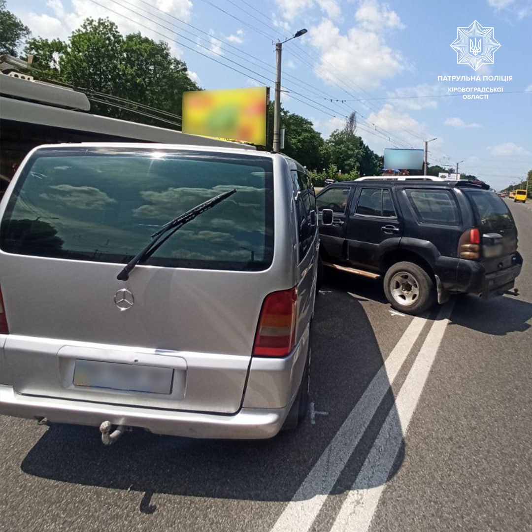 У Кропивницькому водії не поділили дорогу