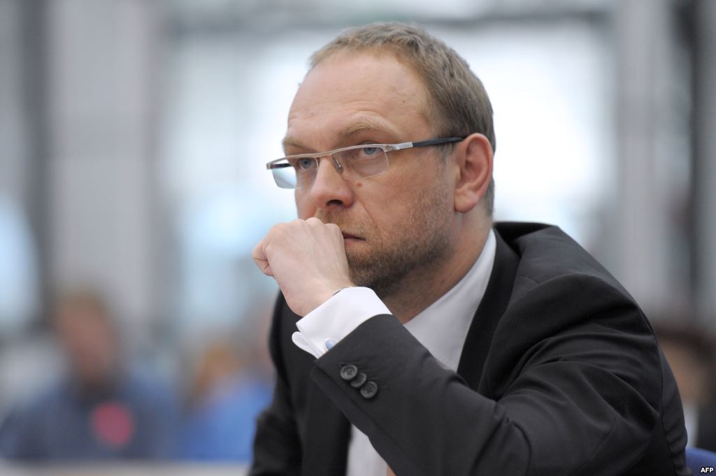 «Батьківщина» не голосувала за уряд монобільшості, але підтримала міністрів оборони та закордонних справ