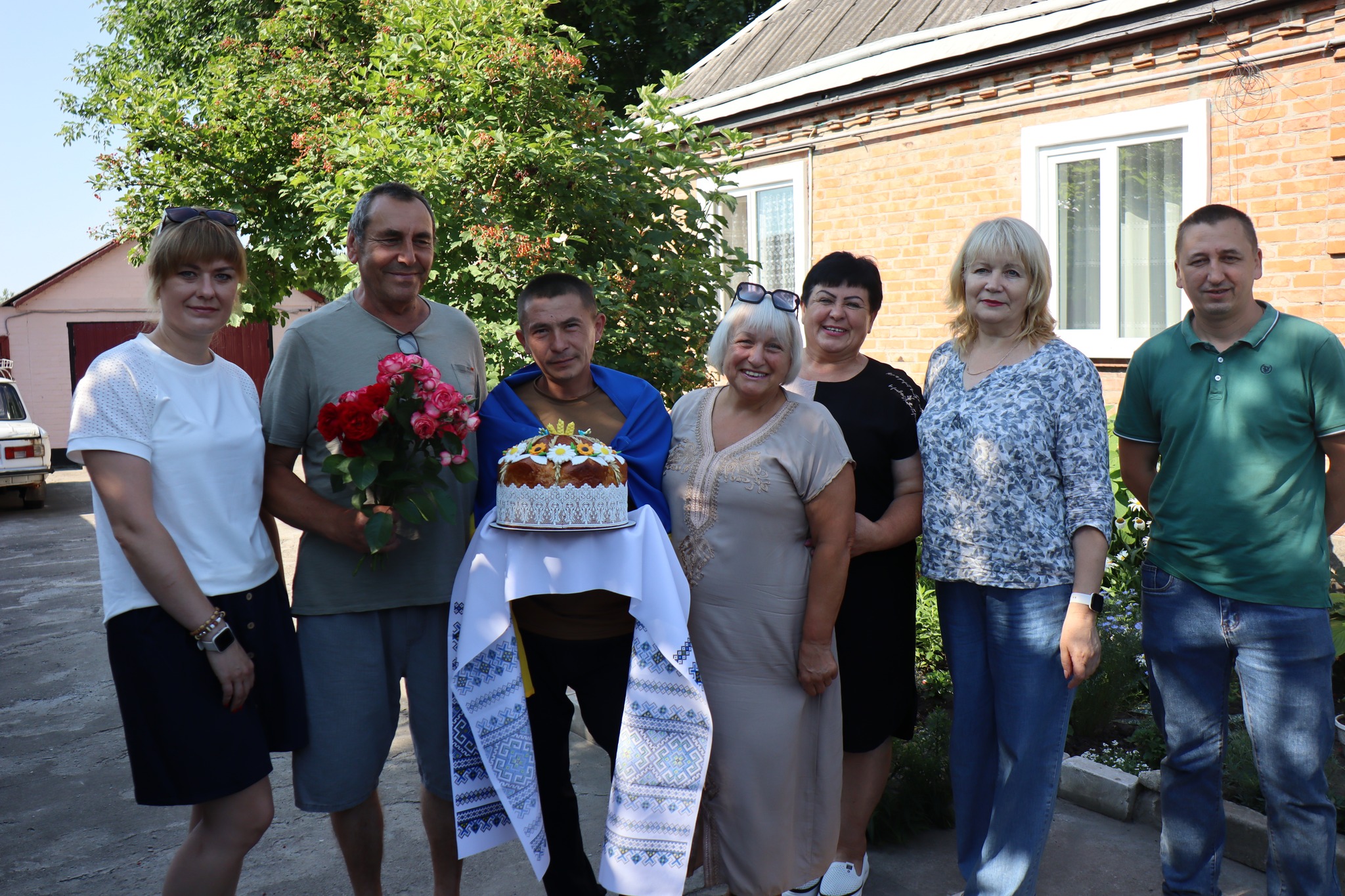 В громаду на Кiровоградщинi повернувся звiльнений з полону воїн