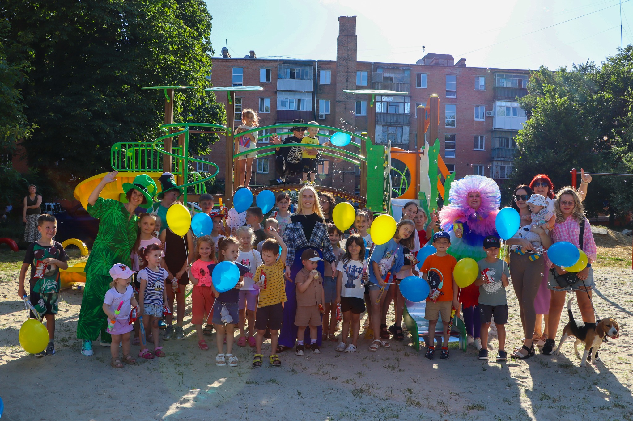 На майданчику пам’ятi Андрiя Осiпова дiтям влаштували свято