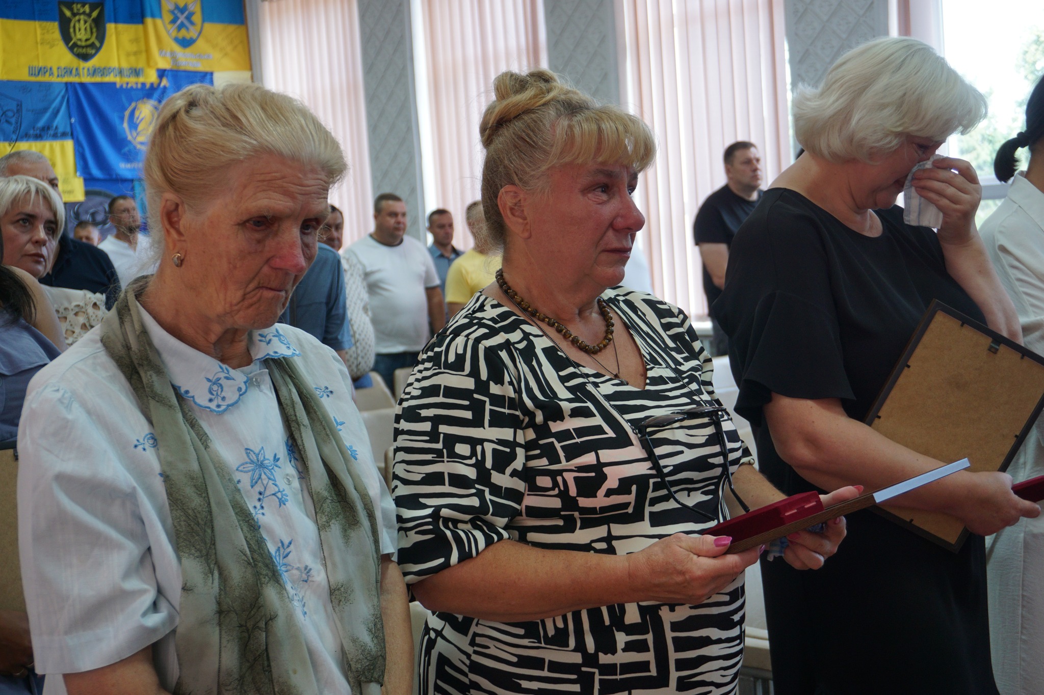 Захисникам та рiдним вiйськових вручили вiдзнаки на Кiровоградщинi