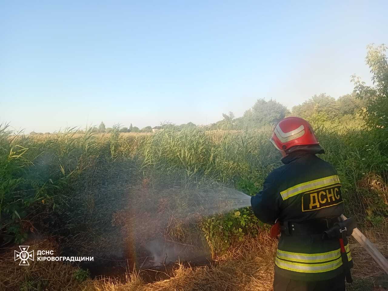 На Кiровоградщинi палали автiвка, будинок та очерет