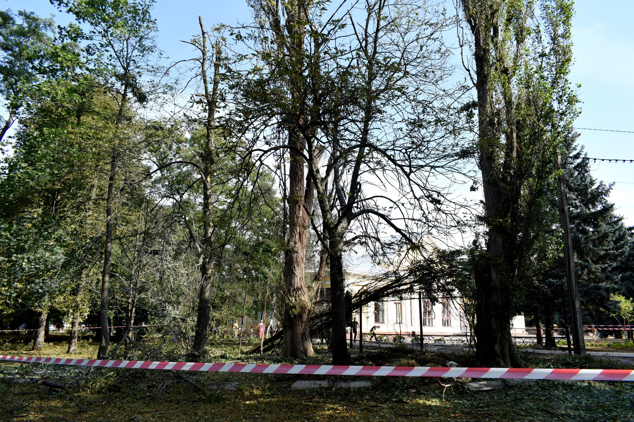 Кропивничанам, у яких через обстрiли пошкоджене житло,  розповiли алгоритм дiй