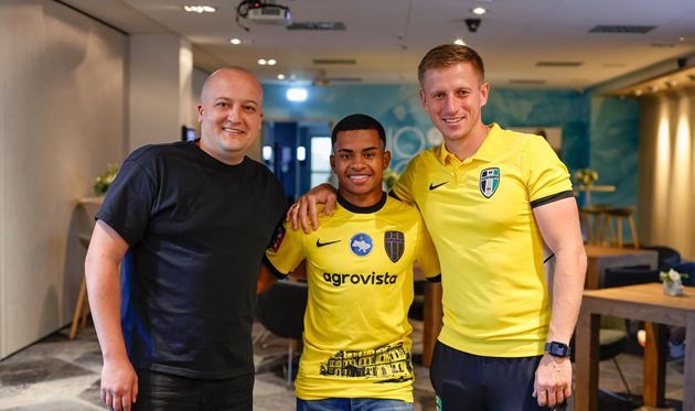 Олександрiя пiдписала бразильця Жонатана да Сiлву